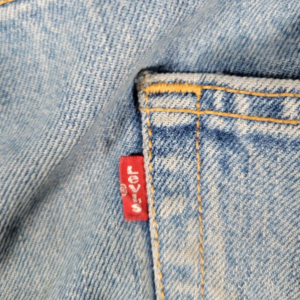 Levi's 501 Original Fit Jeans Mens 40x32 Light Wash Blue Straight Button Fly